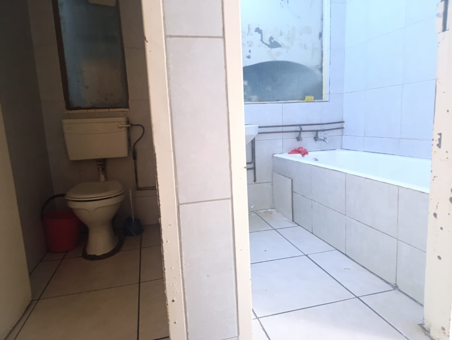 2 Bedroom Property for Sale in Sunnyside Gauteng