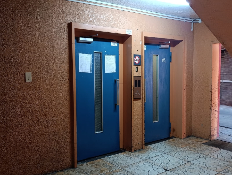 2 Bedroom Property for Sale in Sunnyside Gauteng