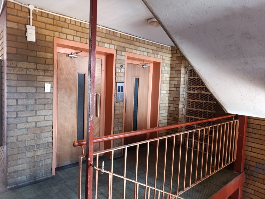 2 Bedroom Property for Sale in Sunnyside Gauteng