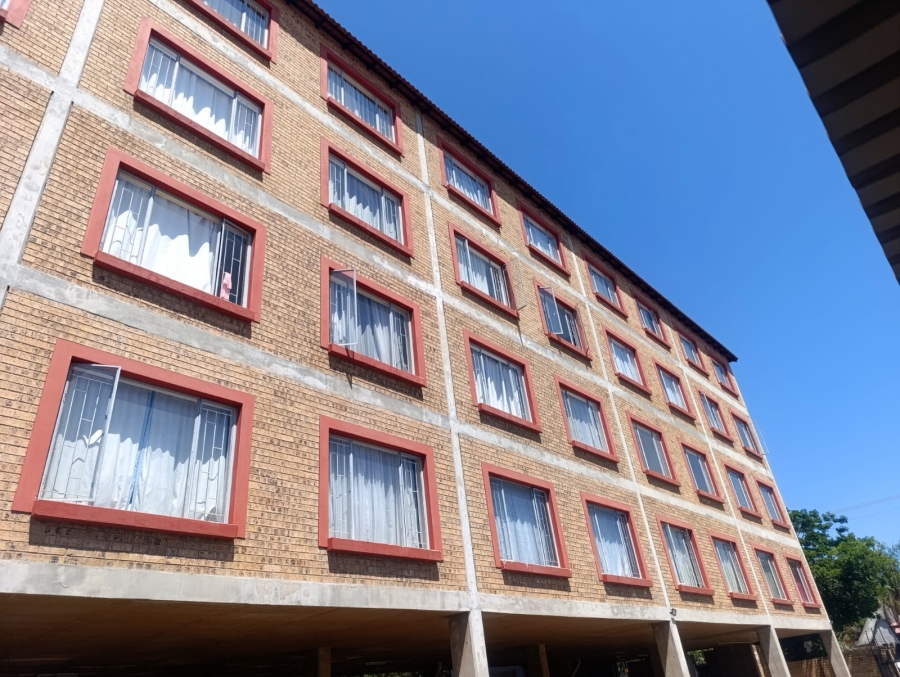 2 Bedroom Property for Sale in Pretoria North Gauteng