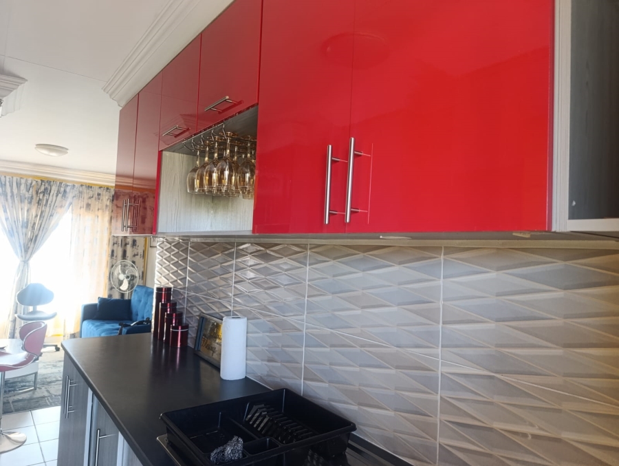 2 Bedroom Property for Sale in Pretoria North Gauteng