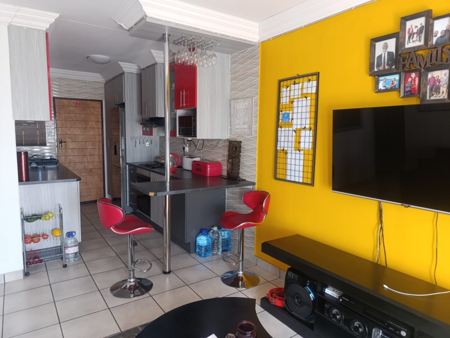 2 Bedroom Property for Sale in Pretoria North Gauteng