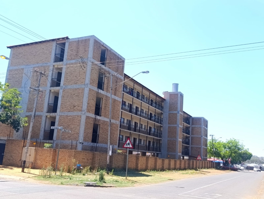 2 Bedroom Property for Sale in Pretoria North Gauteng