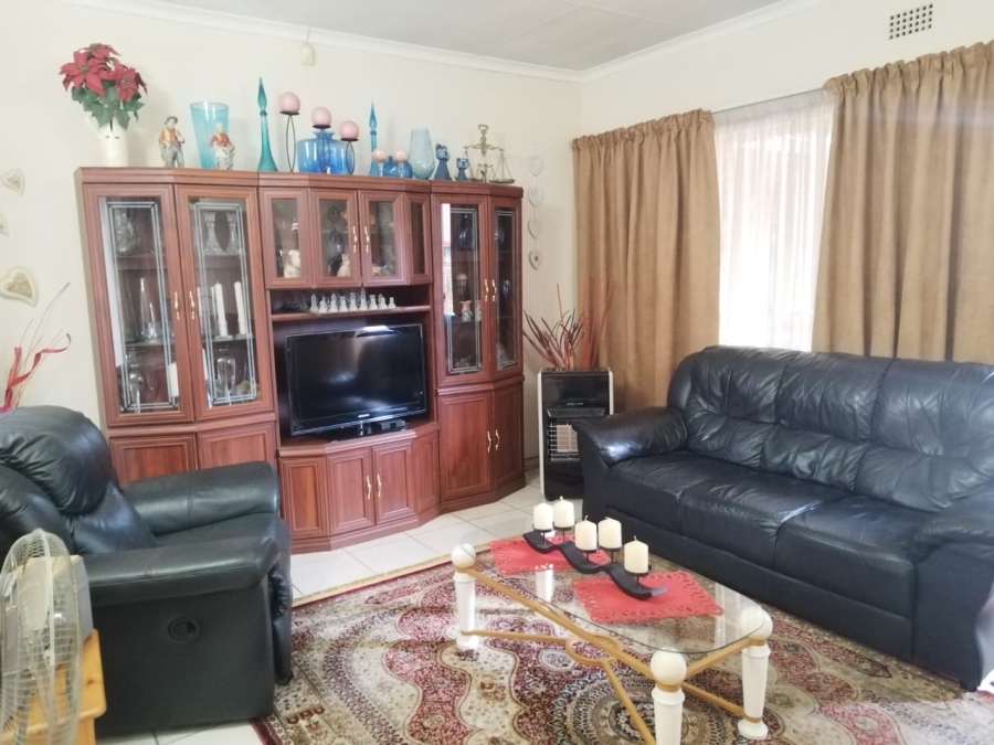 2 Bedroom Property for Sale in Birchleigh North Gauteng