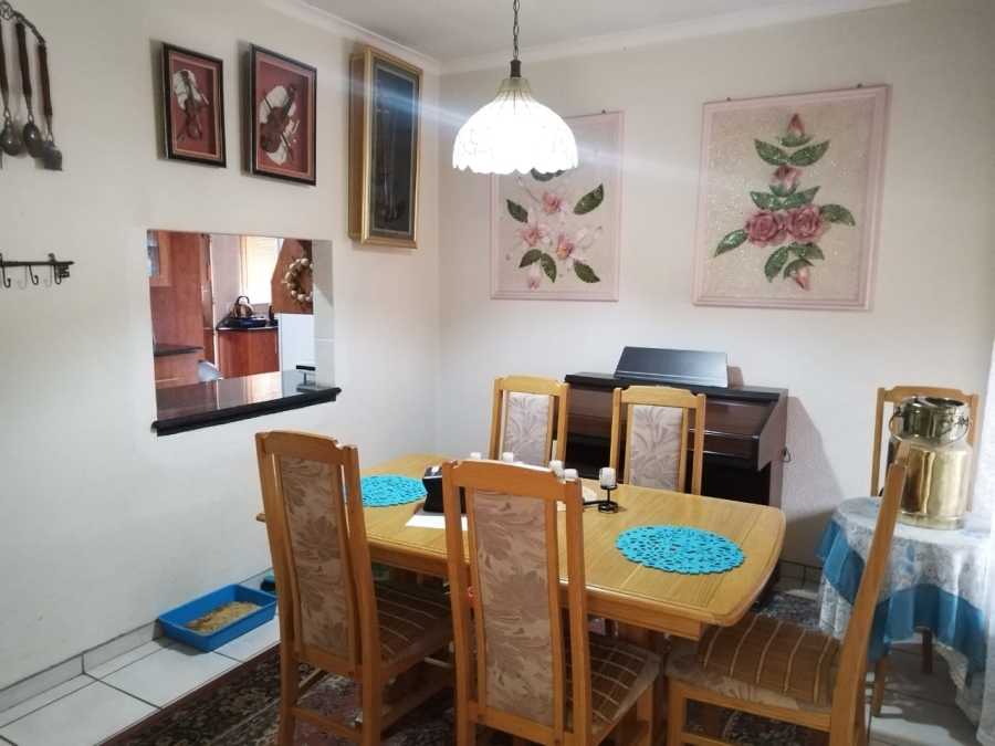 2 Bedroom Property for Sale in Birchleigh North Gauteng