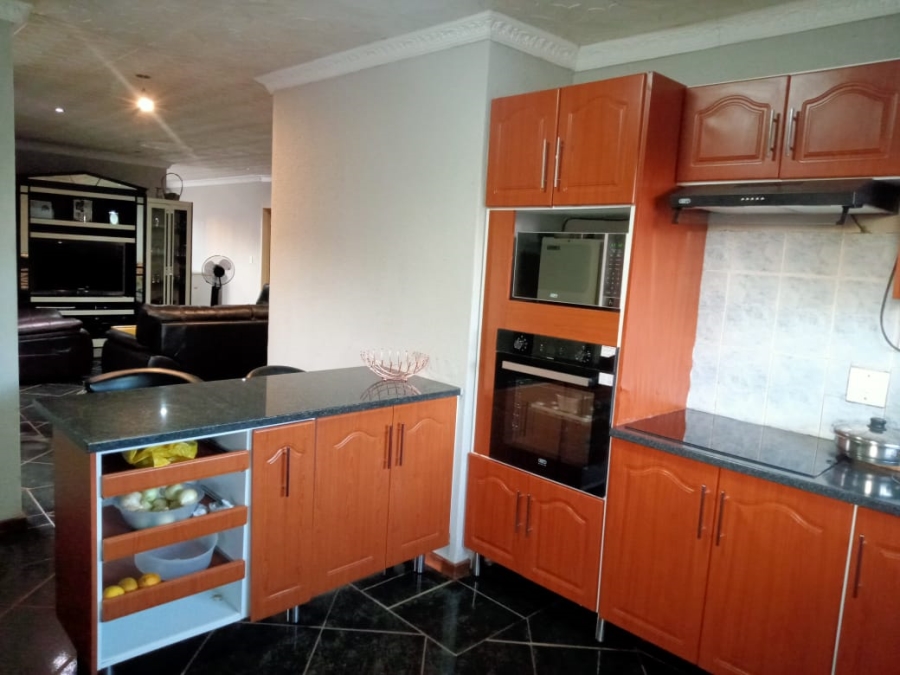 4 Bedroom Property for Sale in Soshanguve East Gauteng