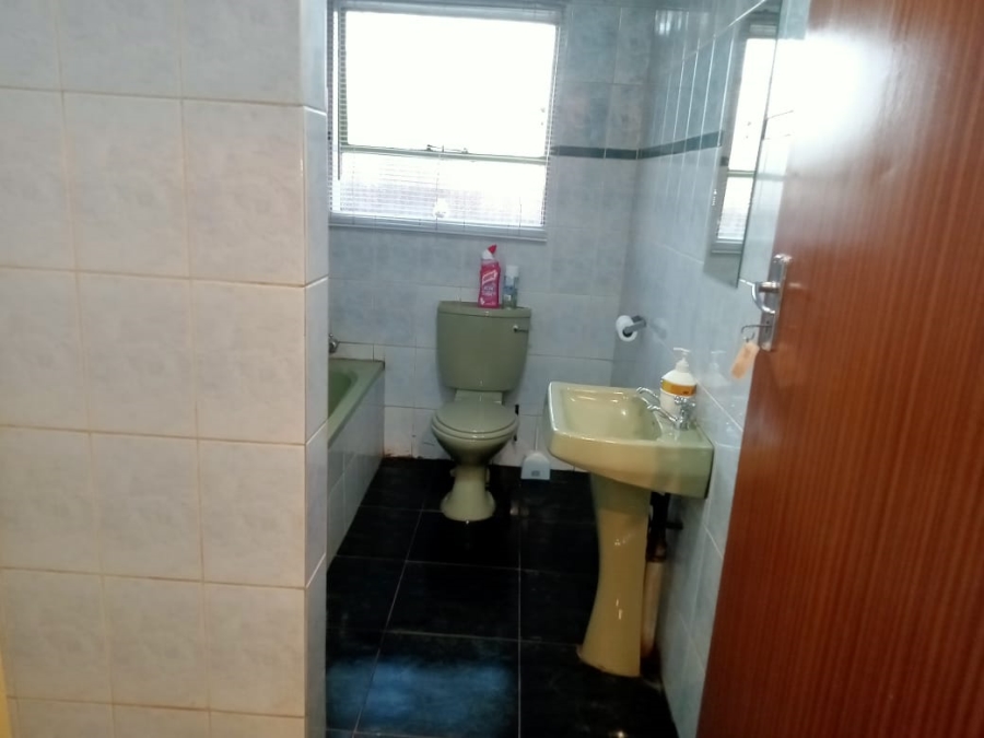 4 Bedroom Property for Sale in Soshanguve East Gauteng