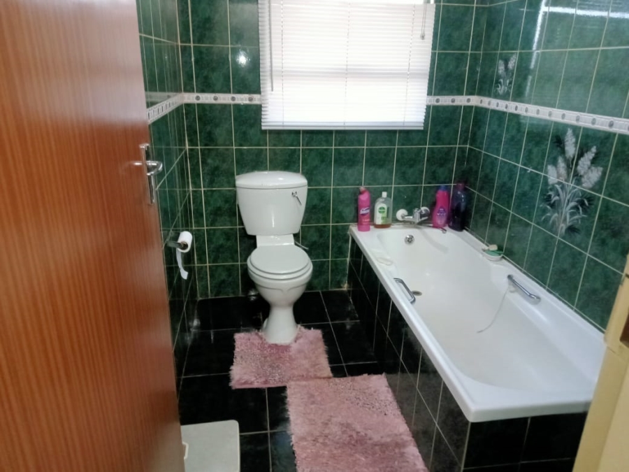 4 Bedroom Property for Sale in Soshanguve East Gauteng