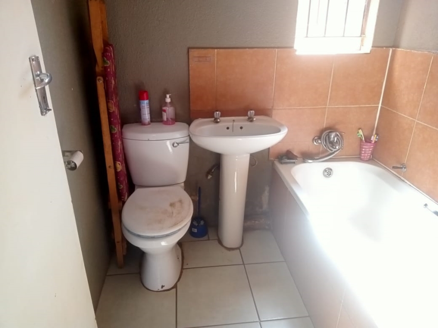 2 Bedroom Property for Sale in Soshanguve B Gauteng