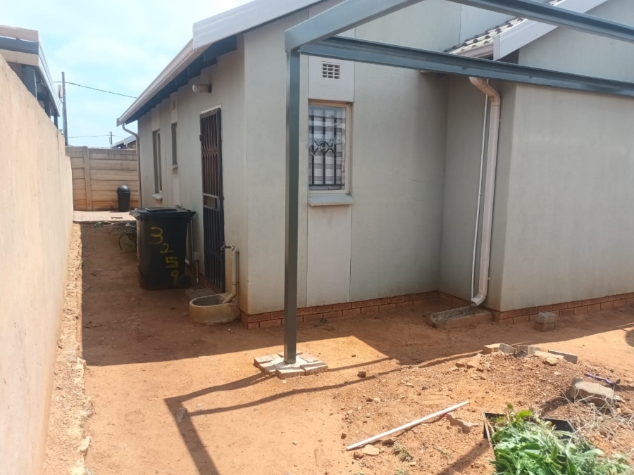 To Let 3 Bedroom Property for Rent in Rosslyn Gauteng