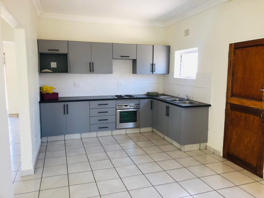 4 Bedroom Property for Sale in East Geduld Gauteng