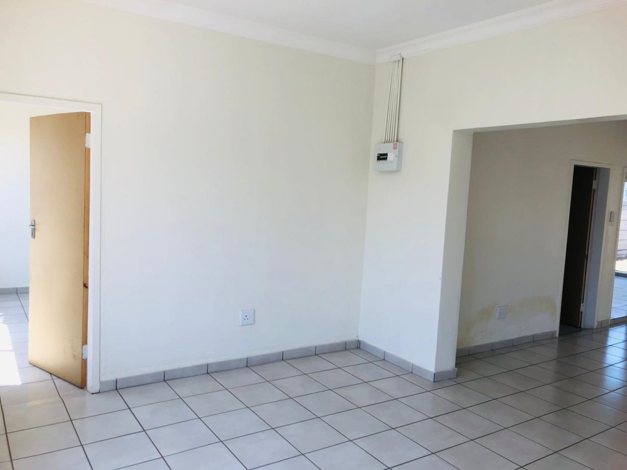4 Bedroom Property for Sale in East Geduld Gauteng