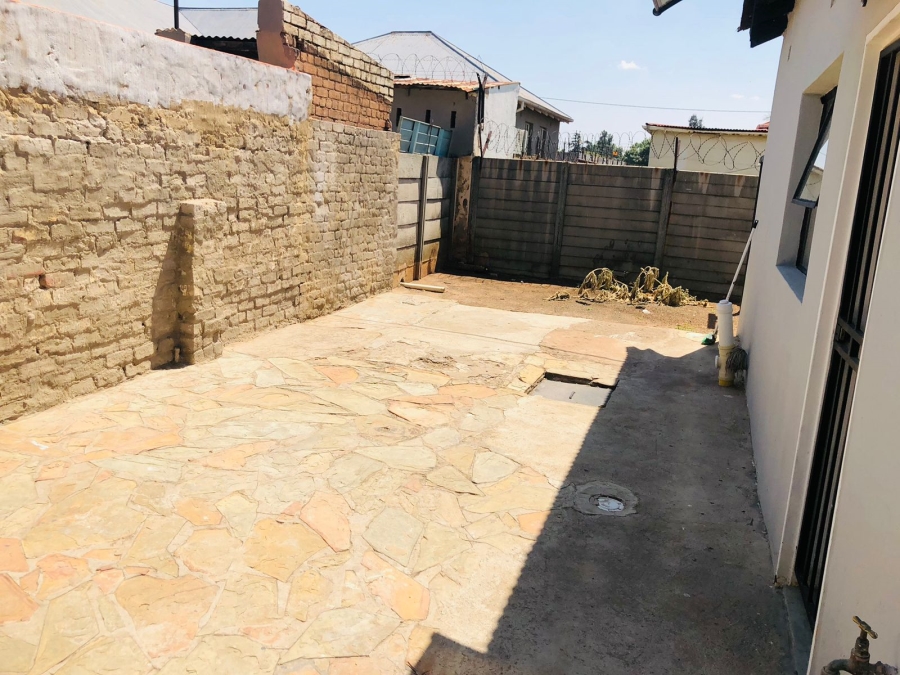 4 Bedroom Property for Sale in East Geduld Gauteng