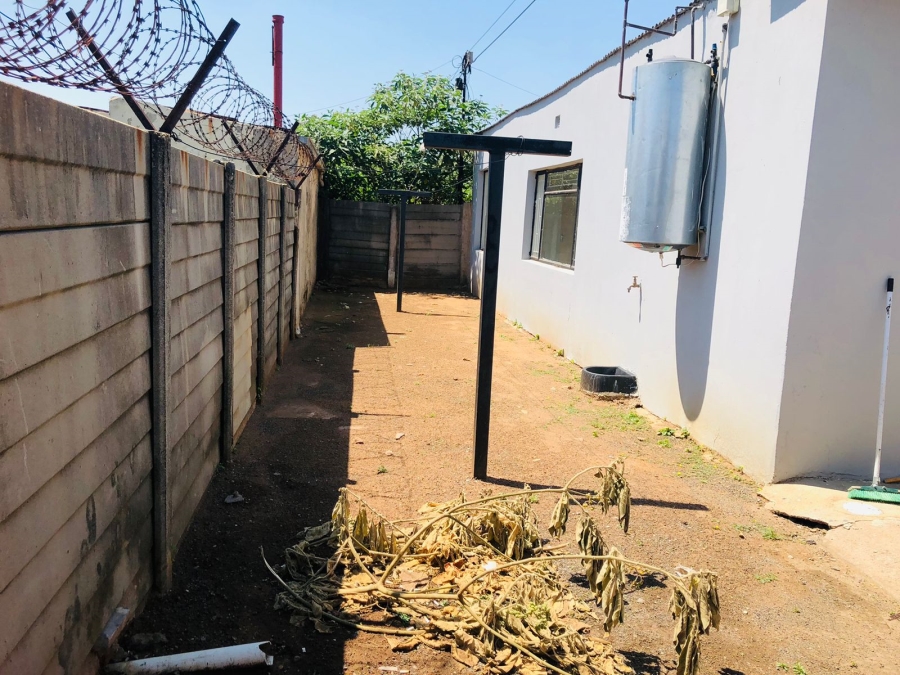 4 Bedroom Property for Sale in East Geduld Gauteng