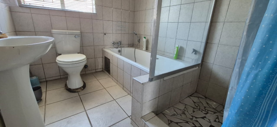 2 Bedroom Property for Sale in Comet Gauteng