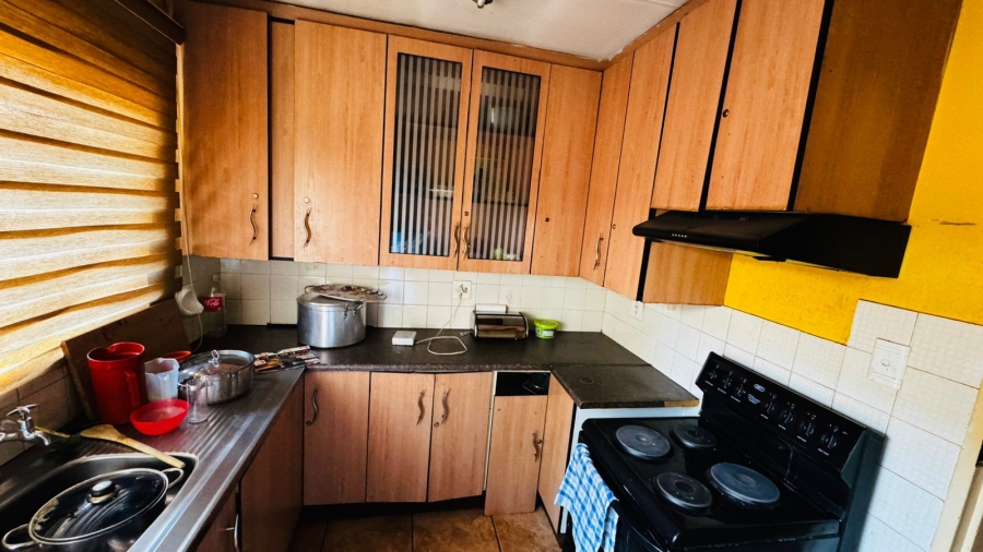 3 Bedroom Property for Sale in Protea North Gauteng