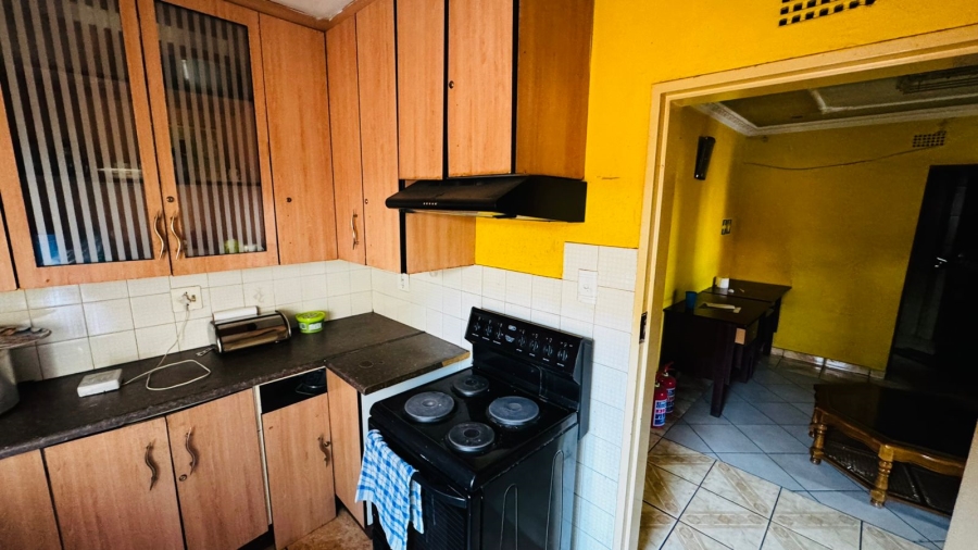 3 Bedroom Property for Sale in Protea North Gauteng