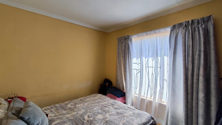 3 Bedroom Property for Sale in Crystal Park Gauteng