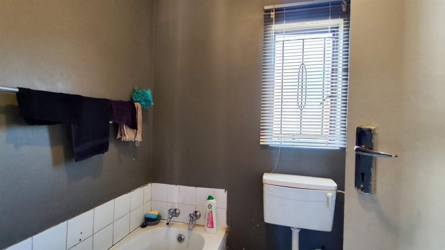 3 Bedroom Property for Sale in Crystal Park Gauteng