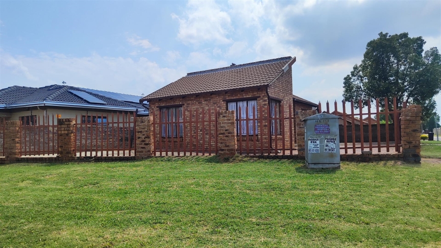 3 Bedroom Property for Sale in Crystal Park Gauteng