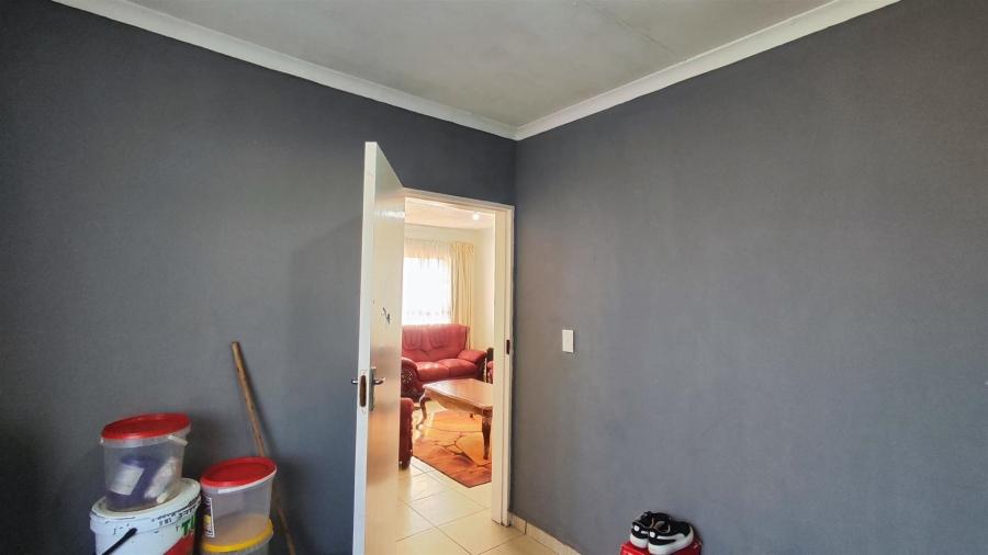 2 Bedroom Property for Sale in Vanderbijlpark CE 4 Gauteng