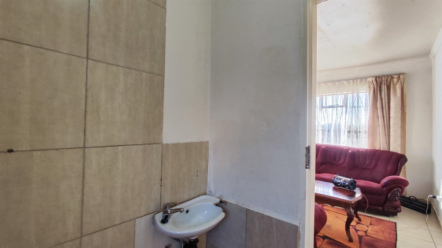 2 Bedroom Property for Sale in Vanderbijlpark CE 4 Gauteng