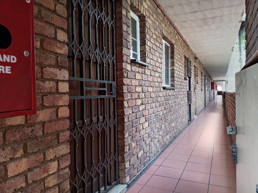 2 Bedroom Property for Sale in Pretoria West Gauteng