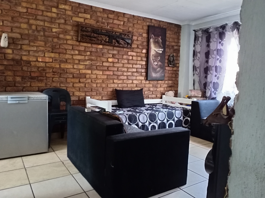 2 Bedroom Property for Sale in Pretoria West Gauteng