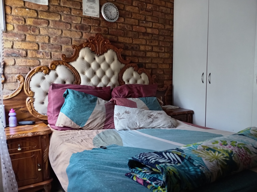2 Bedroom Property for Sale in Pretoria West Gauteng