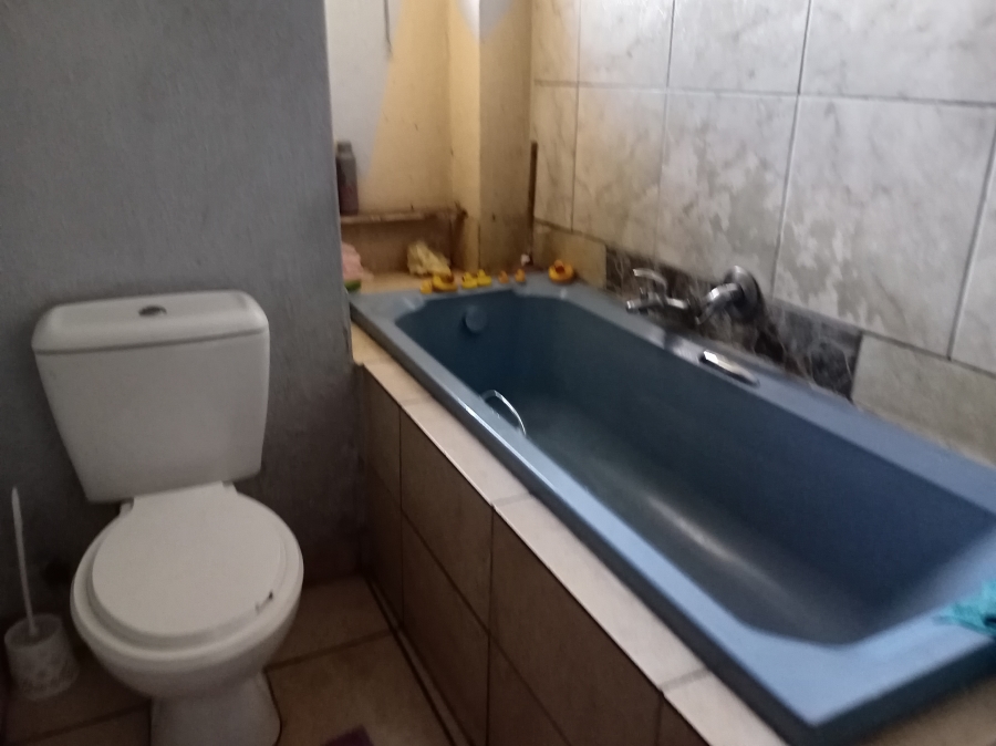 2 Bedroom Property for Sale in Pretoria West Gauteng