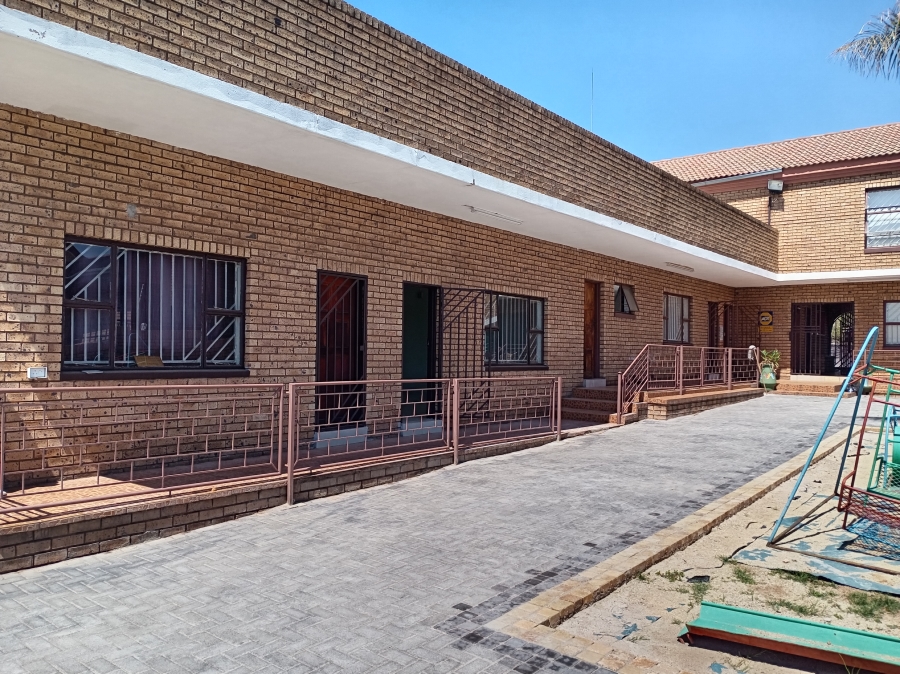 To Let commercial Property for Rent in Laudium Gauteng