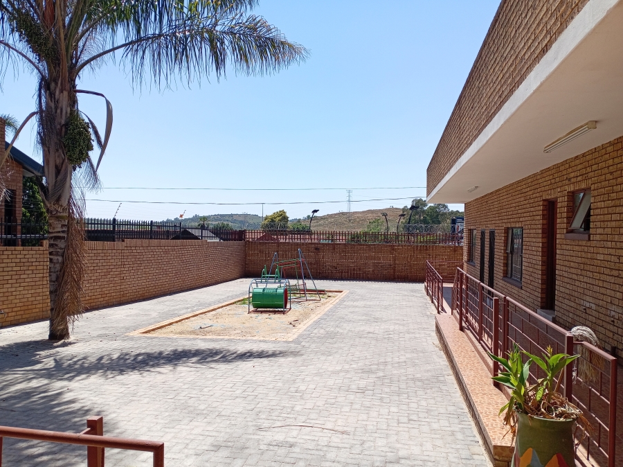 To Let commercial Property for Rent in Laudium Gauteng
