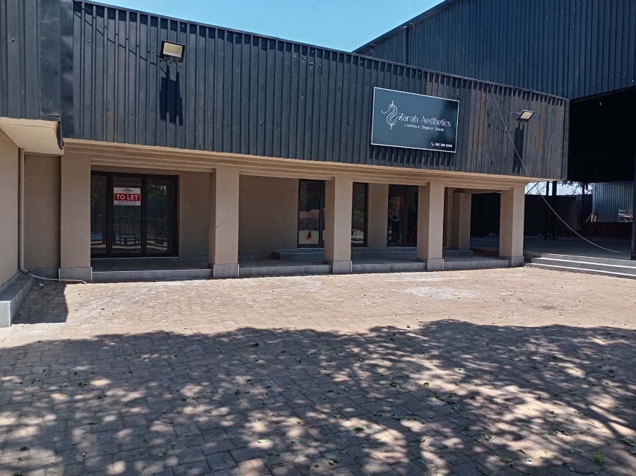 To Let commercial Property for Rent in Monavoni Gauteng