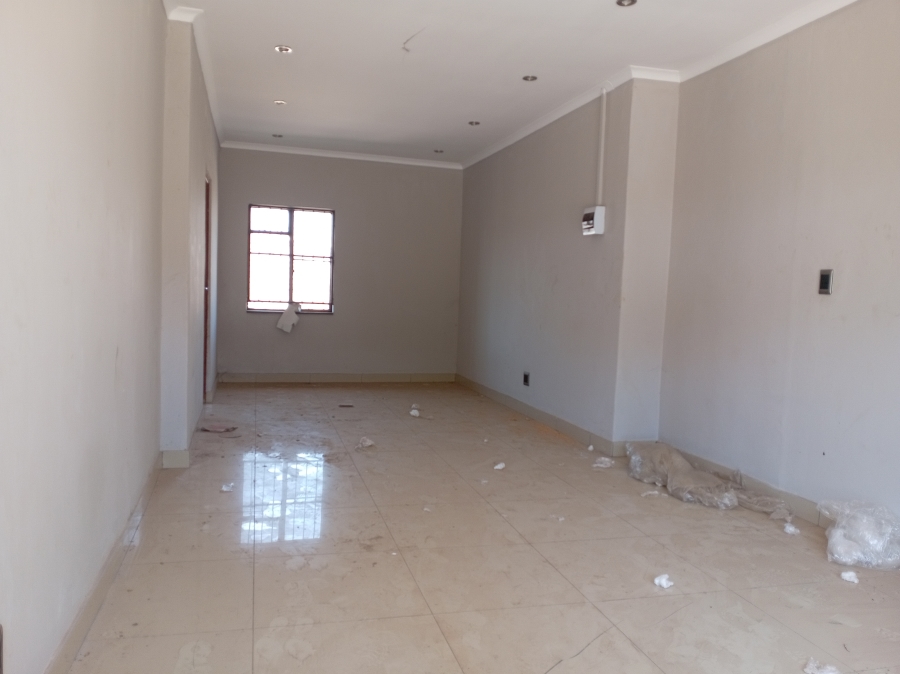 To Let commercial Property for Rent in Monavoni Gauteng