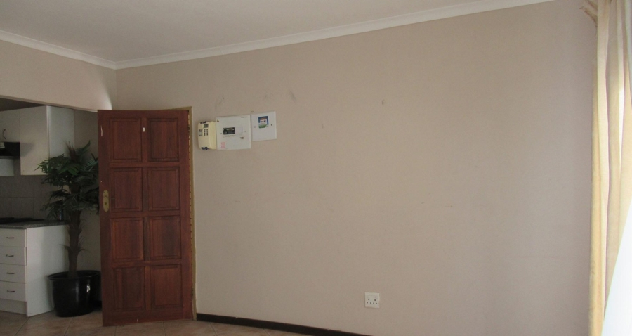 2 Bedroom Property for Sale in Greenhills Gauteng