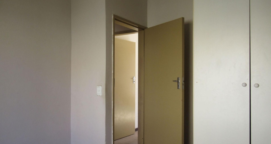 2 Bedroom Property for Sale in Greenhills Gauteng