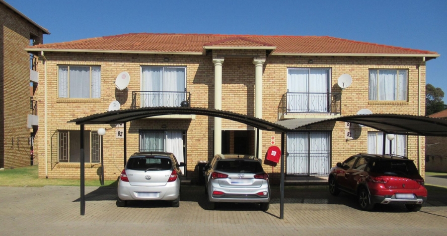 2 Bedroom Property for Sale in Greenhills Gauteng