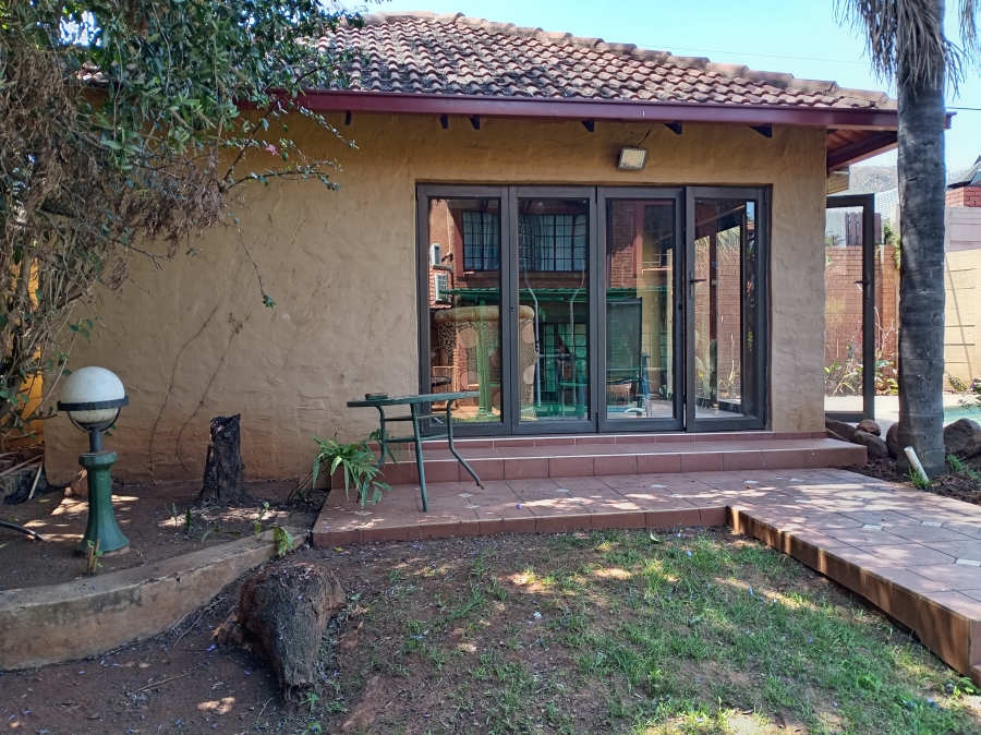3 Bedroom Property for Sale in Mountain View Gauteng