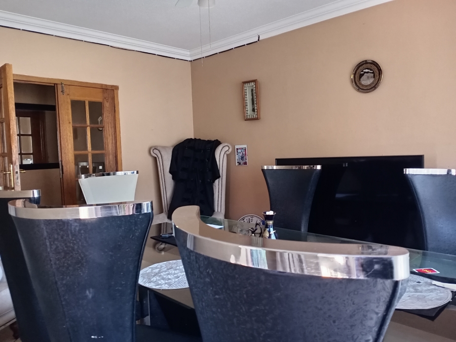 3 Bedroom Property for Sale in Mountain View Gauteng
