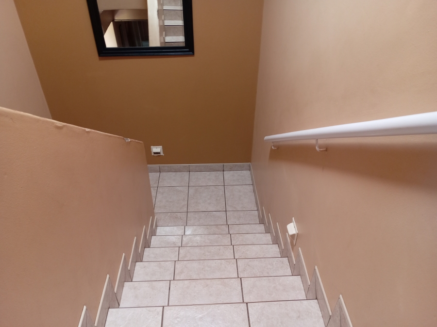 3 Bedroom Property for Sale in Mountain View Gauteng