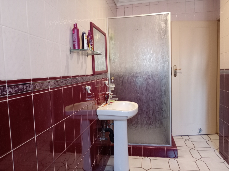 3 Bedroom Property for Sale in Mountain View Gauteng