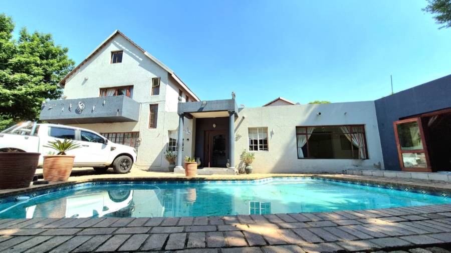 3 Bedroom Property for Sale in Crystal Park Gauteng
