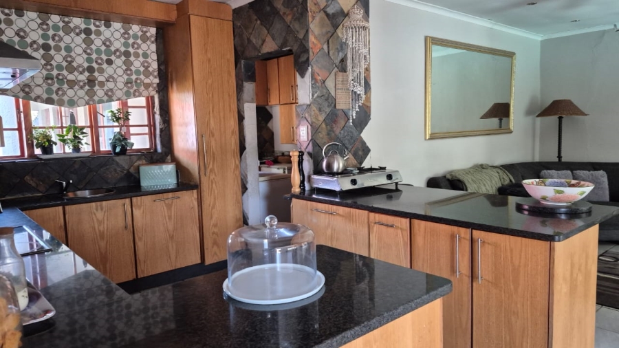 3 Bedroom Property for Sale in Crystal Park Gauteng