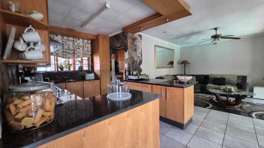 3 Bedroom Property for Sale in Crystal Park Gauteng