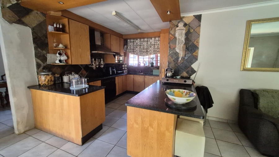 3 Bedroom Property for Sale in Crystal Park Gauteng
