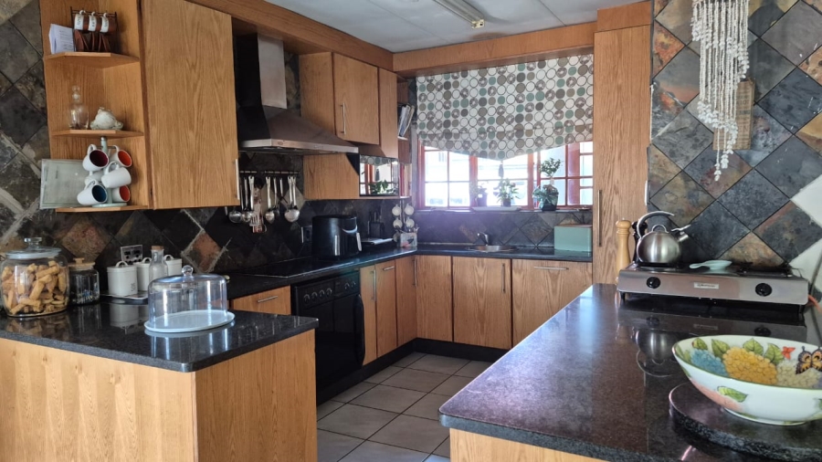 3 Bedroom Property for Sale in Crystal Park Gauteng