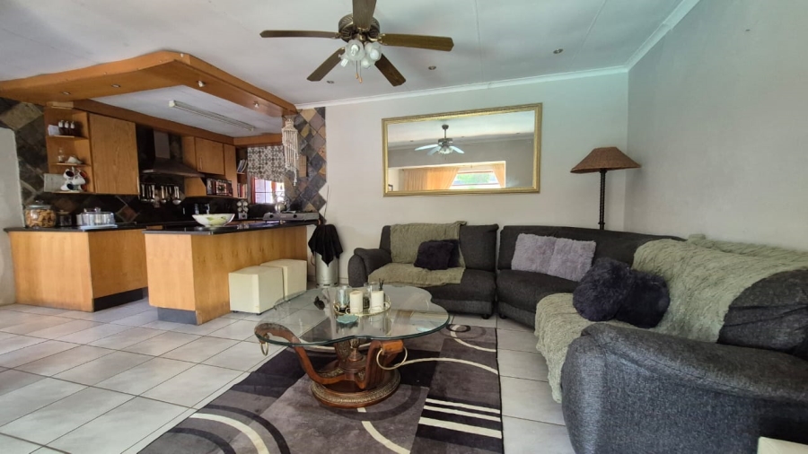 3 Bedroom Property for Sale in Crystal Park Gauteng