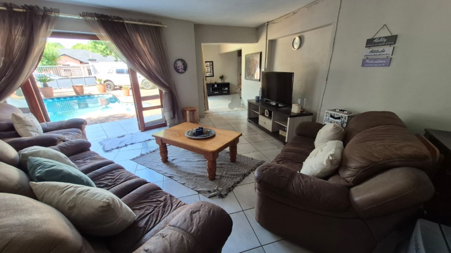 3 Bedroom Property for Sale in Crystal Park Gauteng