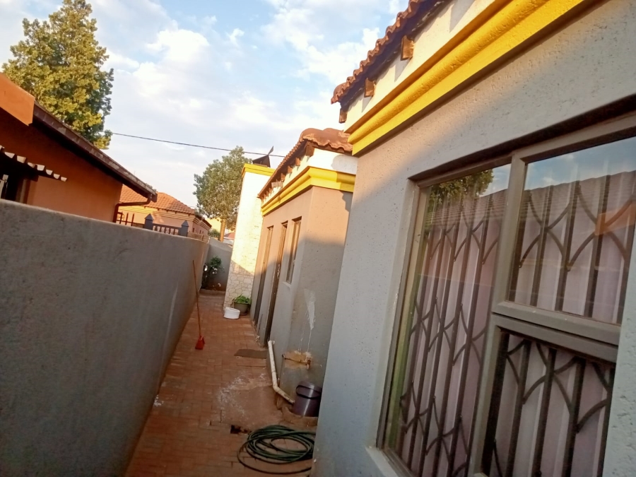 3 Bedroom Property for Sale in Soshanguve East Gauteng