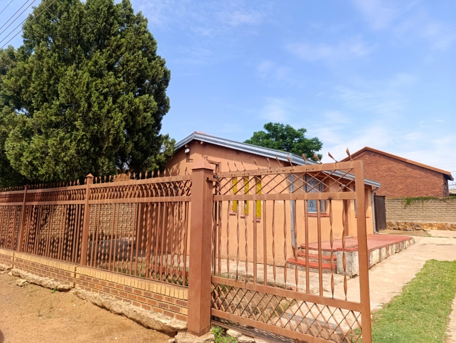 2 Bedroom Property for Sale in Soshanguve G Gauteng